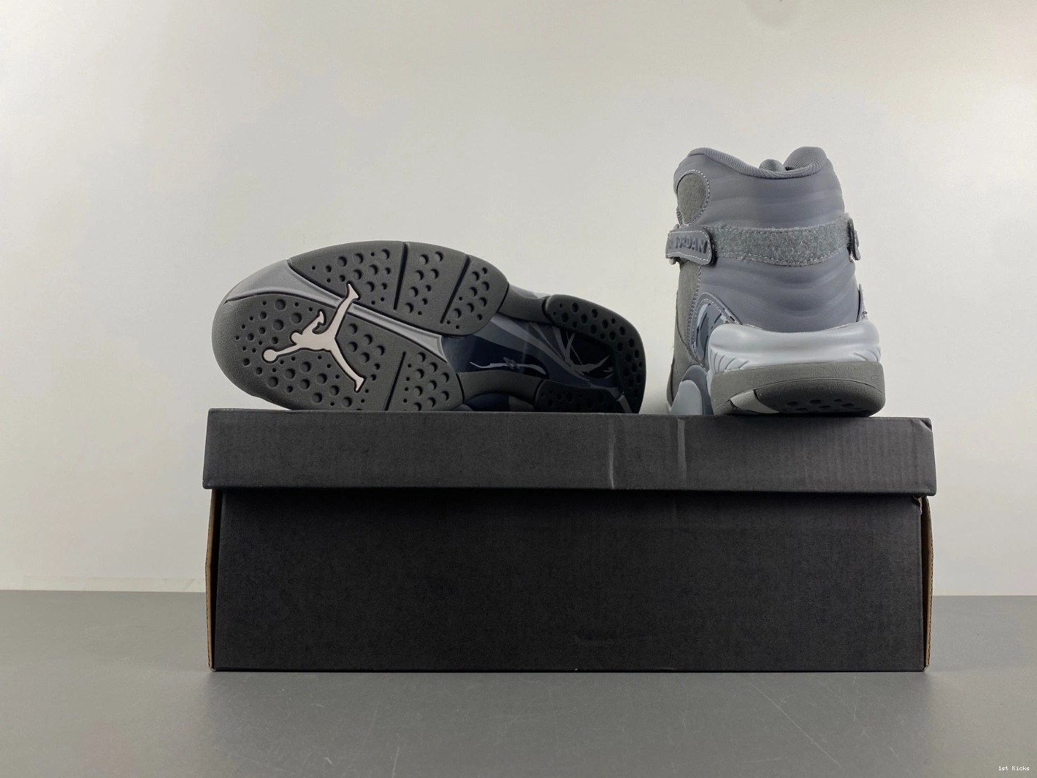 305381-014 Jordan - Retro 8 Men's Cool Grey 0324